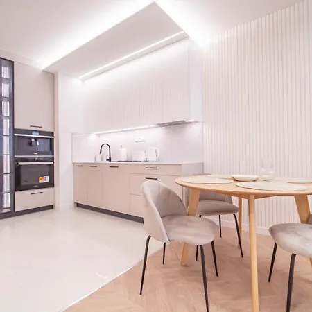 Victory Seaside Apartment
